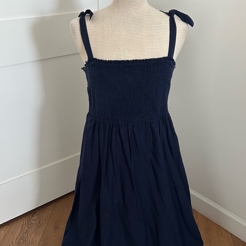 Gap navy blue smocked tie shoulder midi dress